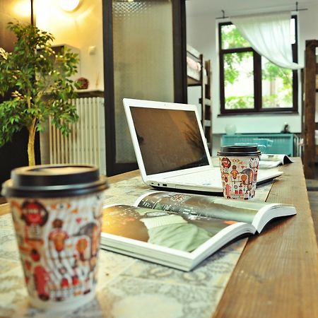 Globe Hostel Bükreş Dış mekan fotoğraf