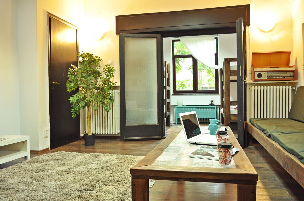 Globe Hostel Bükreş Dış mekan fotoğraf