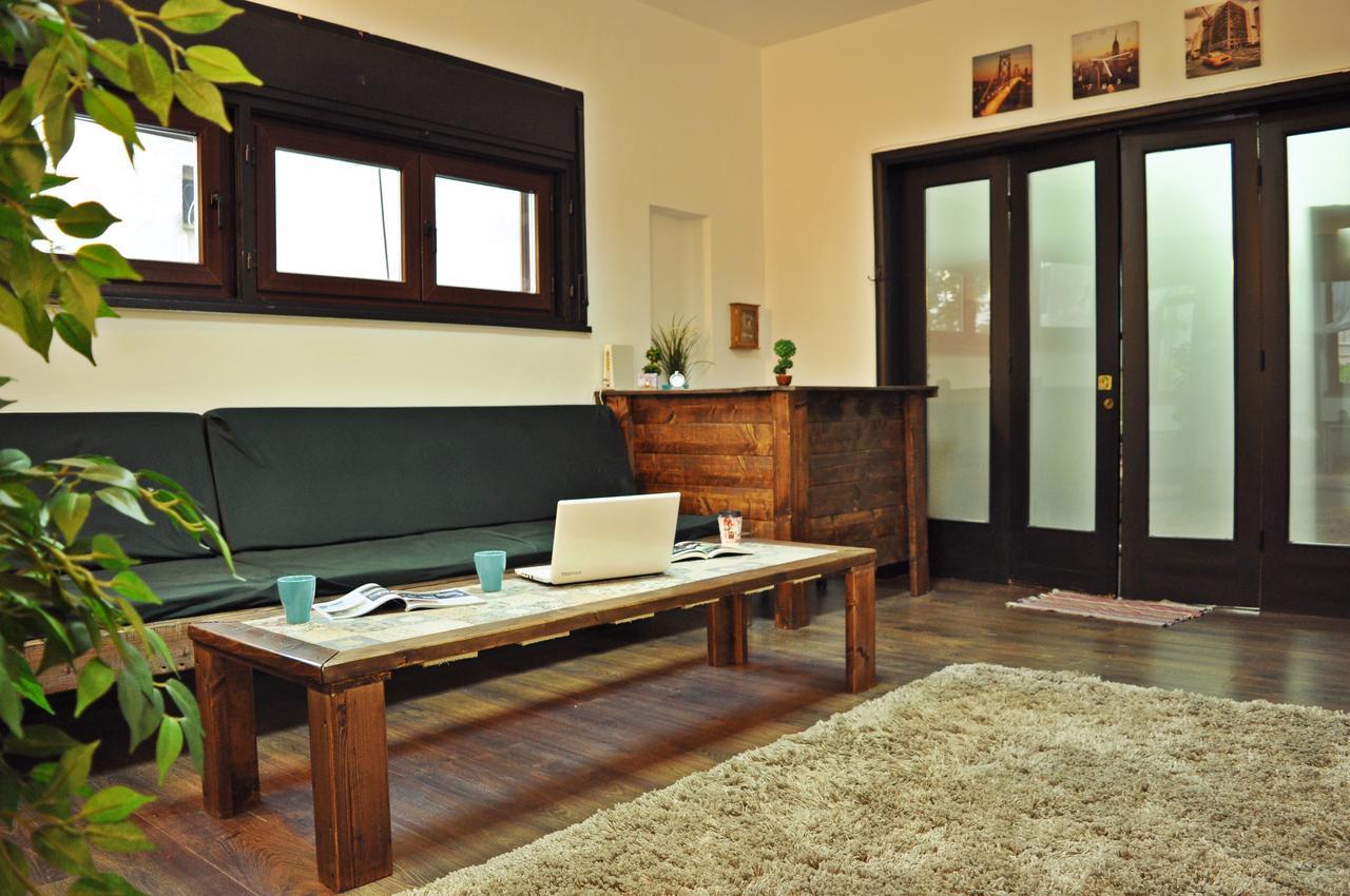 Globe Hostel Bükreş Dış mekan fotoğraf