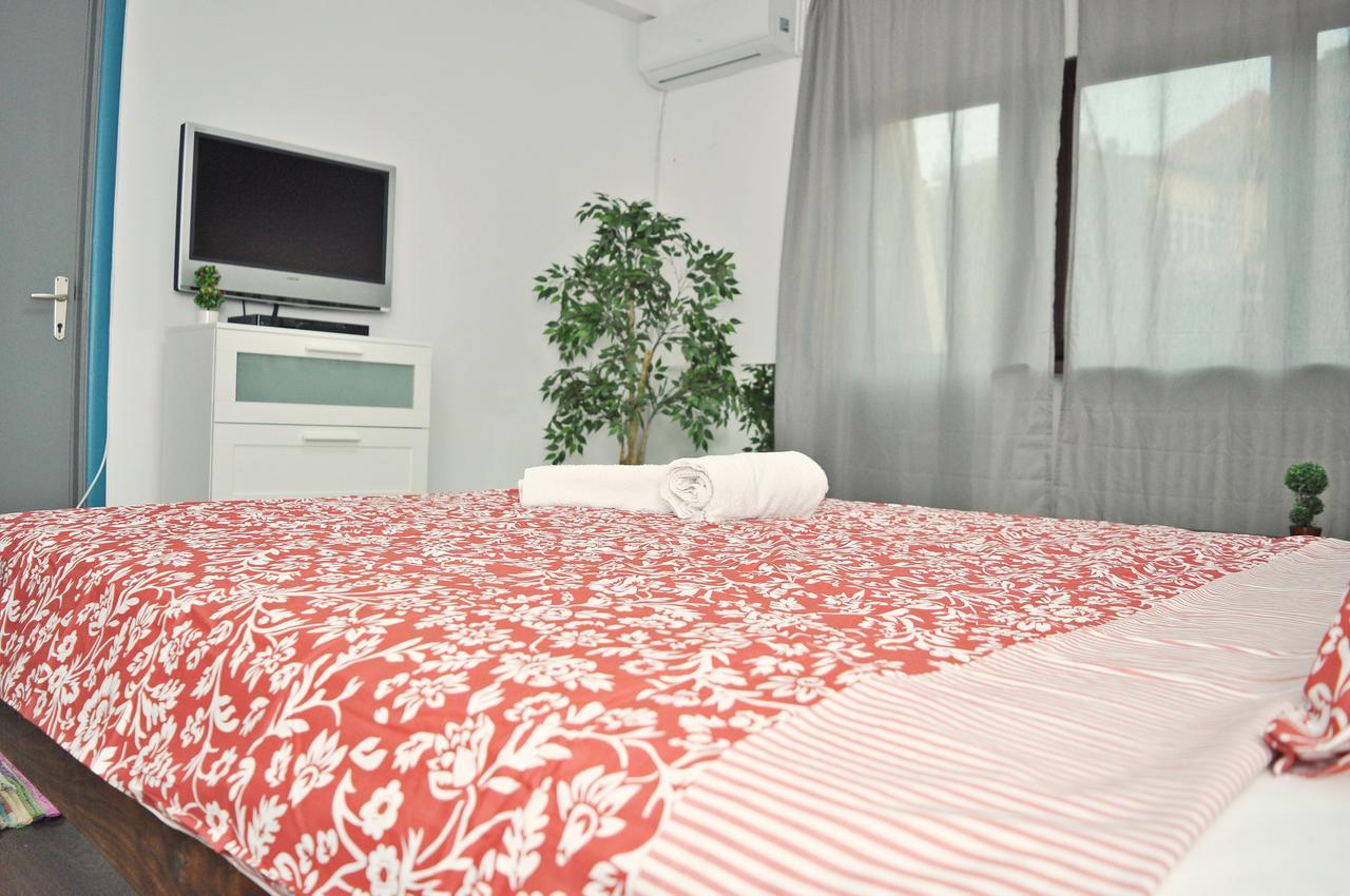 Globe Hostel Bükreş Dış mekan fotoğraf