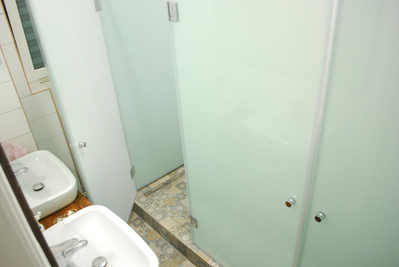 Globe Hostel Bükreş Dış mekan fotoğraf